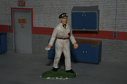 Slotcars66 Mechanic with cloth 1/32nd scale 
